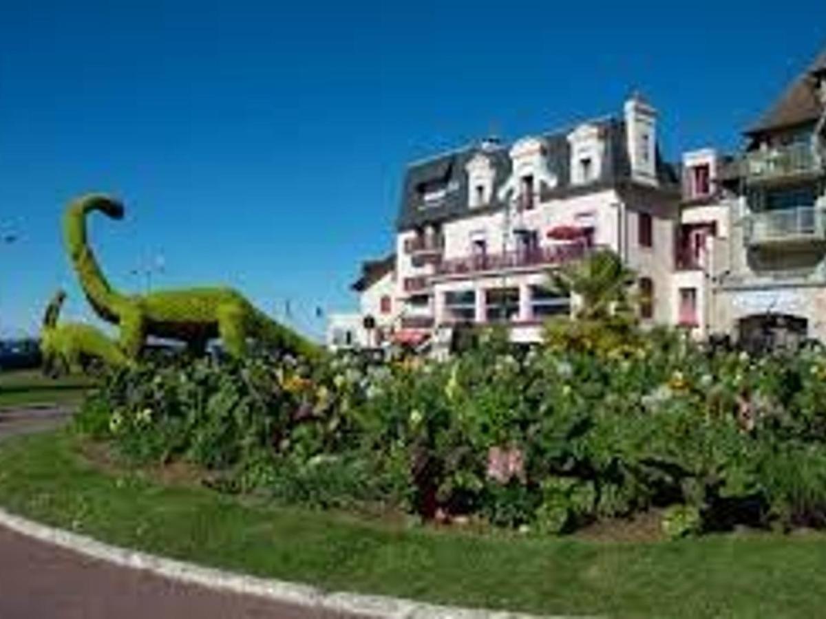 Appartement 2 Pieces Centre De Villers-Sur-Mer Avec Parking - Fr-1-712-40 Extérieur photo